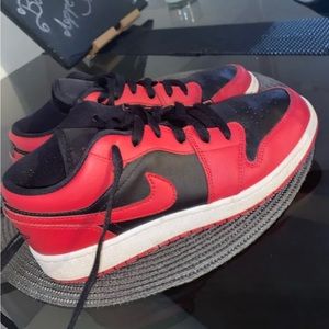 Souliers nikes porté que 2 fois. Bon état